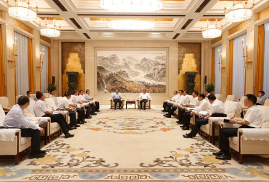 湖北省委書記應(yīng)勇、省長(zhǎng)王曉東會(huì)見國(guó)家電網(wǎng)董事長(zhǎng)、黨組書記毛偉明