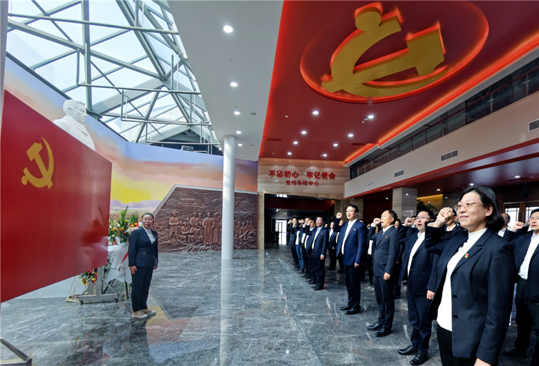國網(wǎng)諸城市供電公司開展“賡續(xù)紅色基因，汲取前行力量”黨史學(xué)習(xí)教育