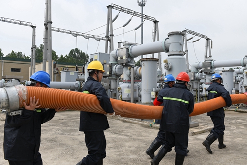江蘇東?？h供電公司開展2021年變電站防汛應(yīng)急演練