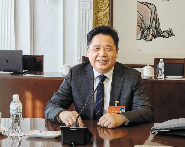 加快能源技術(shù)創(chuàng)新 促進成果轉(zhuǎn)化——訪全國人大代表、中國科學院寧波材料技術(shù)與工程研究所所長黃政仁