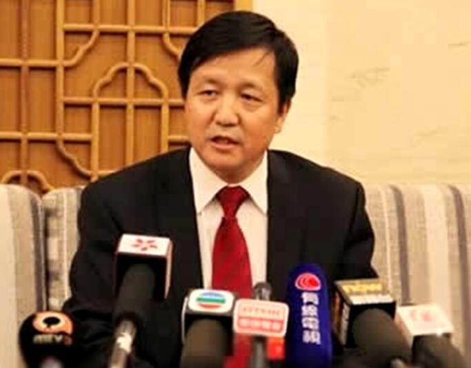 【兩會(huì)】特變電工黨委書記、董事長(zhǎng)張新：加快建設(shè)新疆新能源大基地 提高“疆電外送”能力