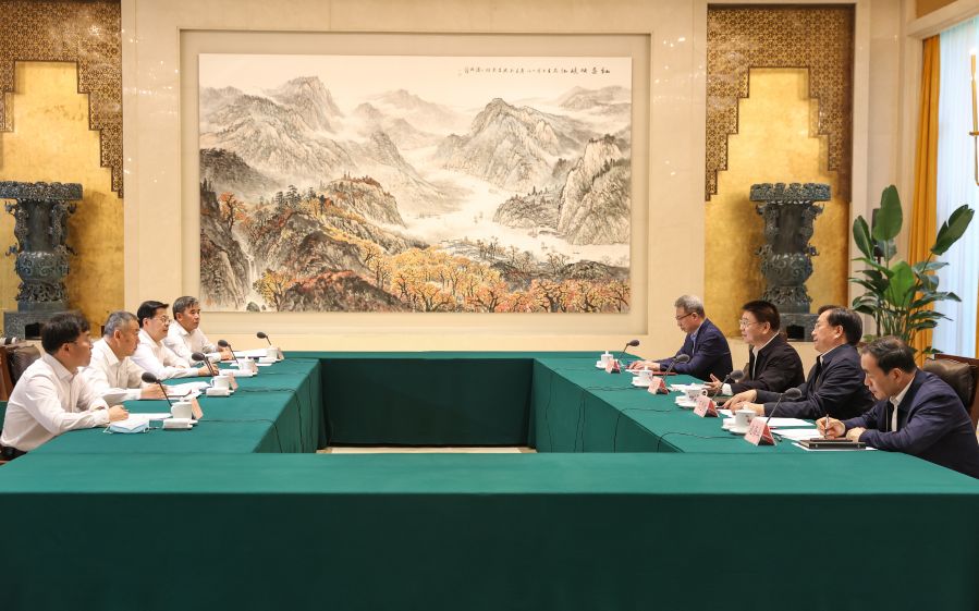 雷鳴山、韓君拜會湖北省委書記王蒙徽、省長王忠林
