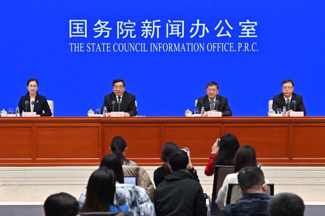 國家發(fā)改委：健全多能互補(bǔ)綜合應(yīng)急調(diào)度機(jī)制，推動(dòng)風(fēng)、光發(fā)電多發(fā)滿發(fā)