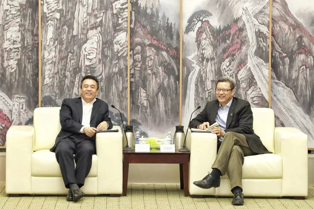 國(guó)家電投黨組書記、董事長(zhǎng)錢智民會(huì)見哈電集團(tuán)黨委書記、董事長(zhǎng)曹志安