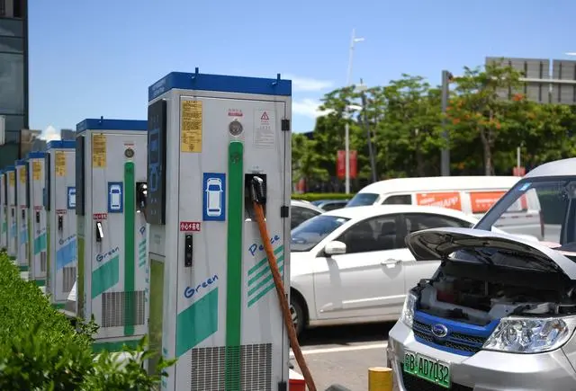 中國電動車企駛?cè)肴毡尽八{(lán)?！笔袌? width=