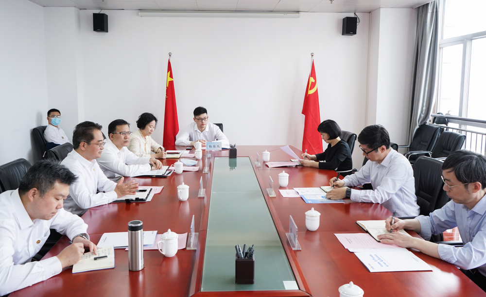 中國能建黨委常委、副總經(jīng)理吳云與國家能源局華中監(jiān)管局黨組書記、局長任育之會談