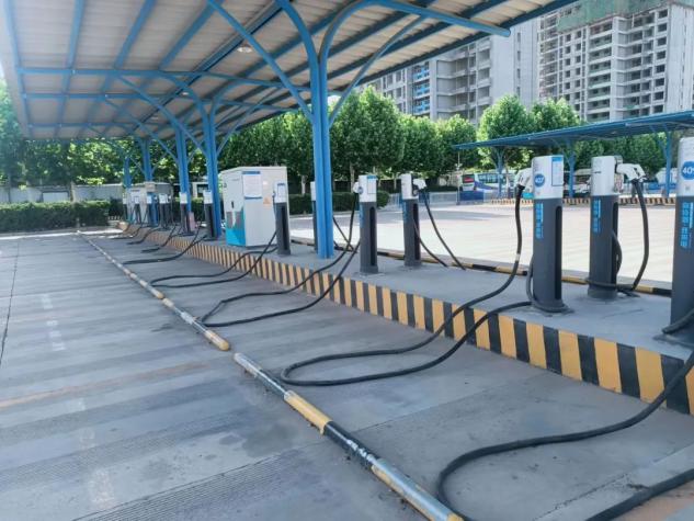 即日起，聊城汽車總站充電樁對外開放啦!