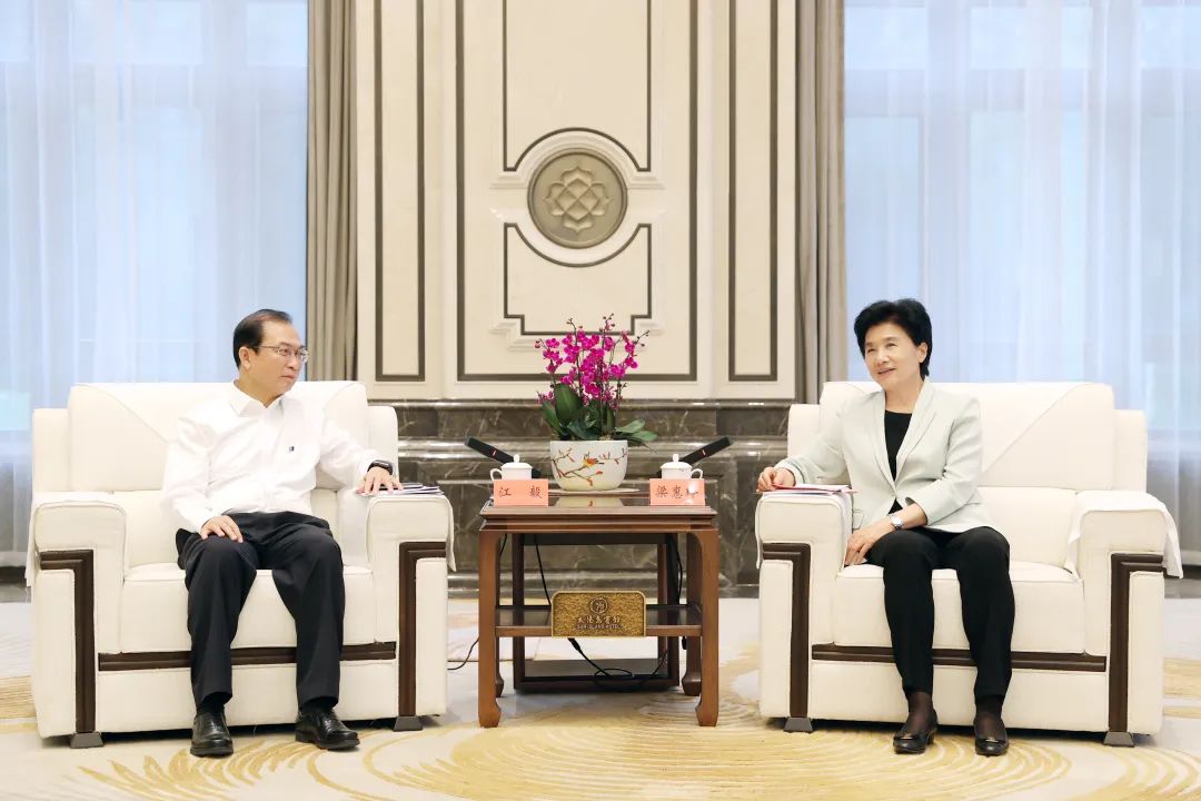 華電集團黨組書記、董事長江毅拜會黑龍江省委副書記、省長梁惠玲