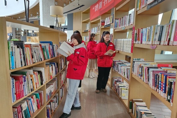 烏海供電公司聯(lián)合黨支部：開展“中華民族一家親，同心共筑中國夢(mèng)”全民閱讀活動(dòng)