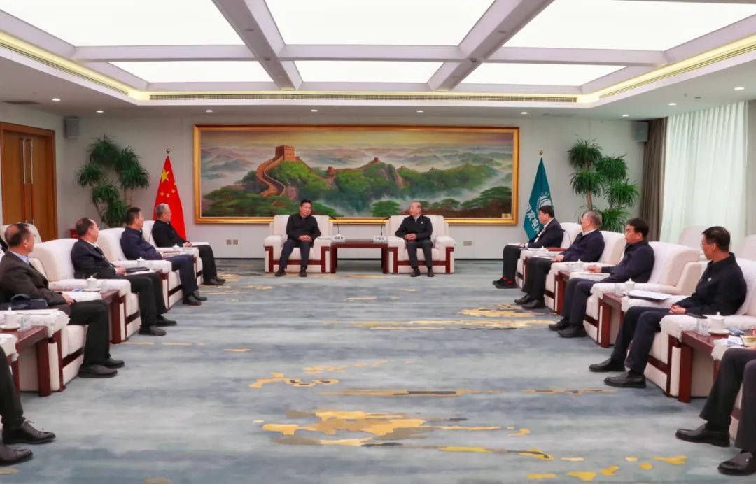 劉明勝、栗寶卿與國家電網(wǎng)董事長辛保安、總經(jīng)理張智剛會談