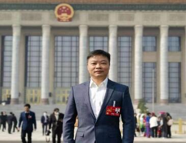 【兩會好聲音】全國人大代表、小鵬汽車董事長何小鵬：探索限定場景無人駕駛法規(guī)，助力車網(wǎng)融合和低空經(jīng)濟騰飛