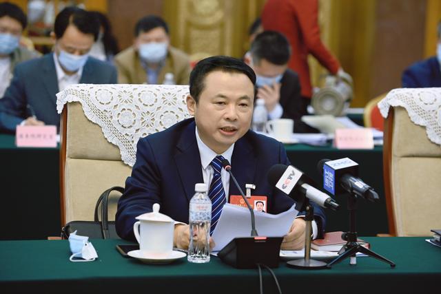 【兩會(huì)好聲音】全國人大代表、天能控股董事長張?zhí)烊危和苿?dòng)《可再生能源法》修訂，保障國家能源安全