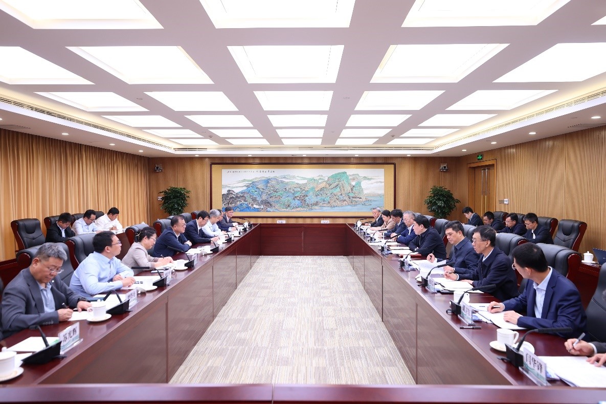 西安交通大學(xué)黨委書記盧建軍、校長張立群赴國家電網(wǎng)座談交流