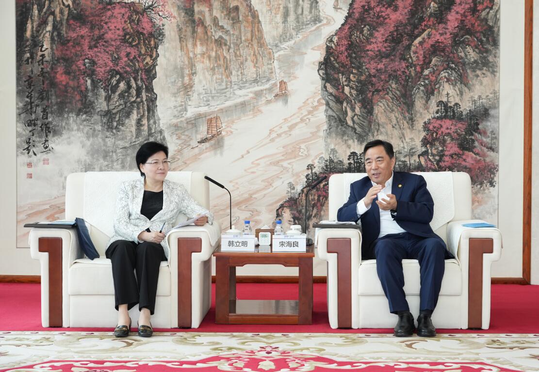 中國能建黨委書記、董事長宋海良與江蘇省委常委、南京市委書記韓立明會談