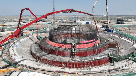 全球緯度最高、東北地區(qū)首座塔式光熱電站完成吸熱塔基礎(chǔ)澆筑