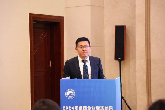 2023年中國(guó)新能源汽車銷量達(dá)950萬(wàn)輛，在新能源汽車領(lǐng)域全球領(lǐng)先