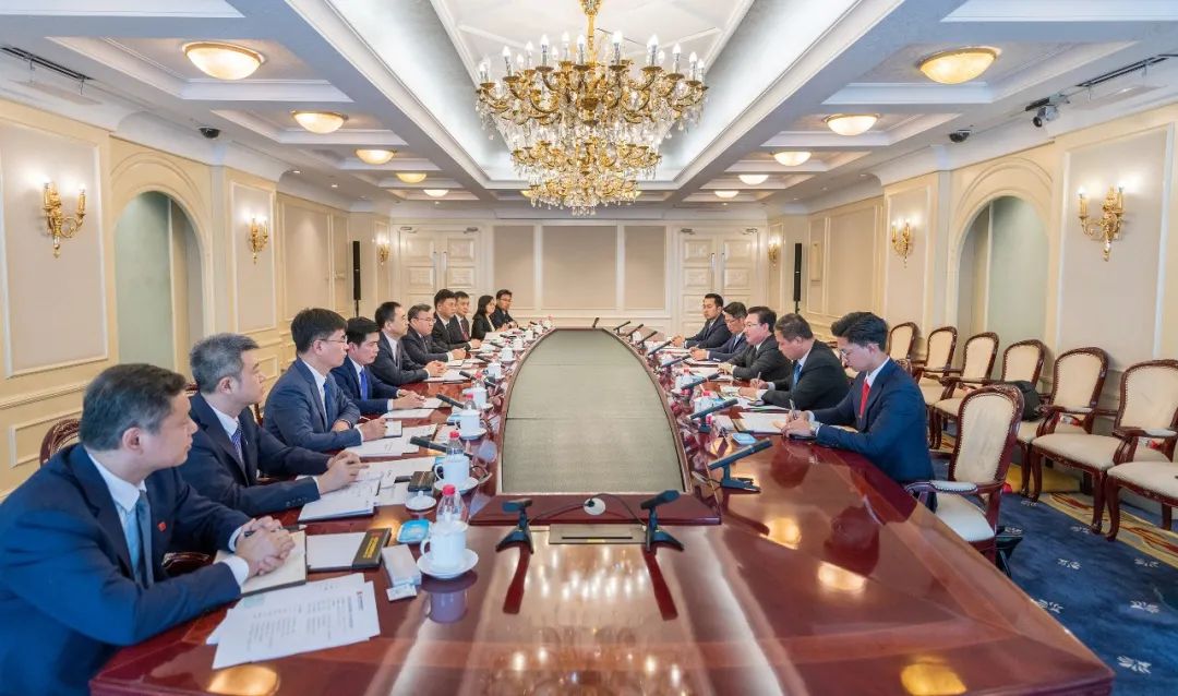 大唐集團(tuán)黨組書記、董事長鄒磊與老撾總理府辦公廳部長、總理首席顧問西納萬·蘇發(fā)努馮會(huì)談