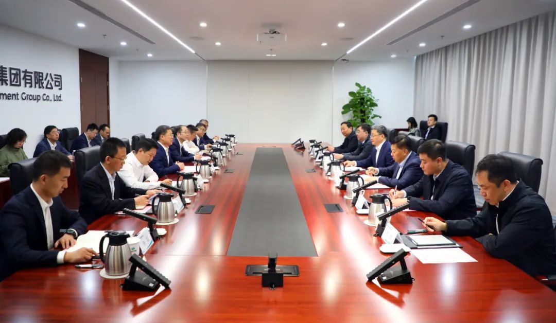 中國電氣裝備黨委書記、董事長李洪鳳會見濟南市委副書記、市長于海田