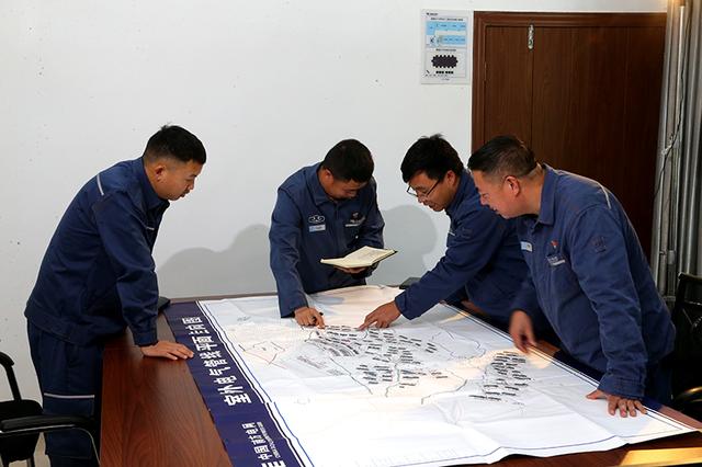 貴州興義供電局研發(fā)“智電擎鋒”機(jī)器人，實(shí)現(xiàn)營配協(xié)同新突破