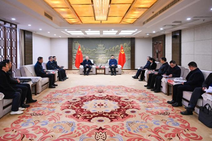貴陽市領(lǐng)導(dǎo)會見中國節(jié)能環(huán)保集團(tuán)有限公司黨委常委、總會計師朱慶鋒一行