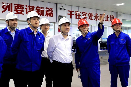 中國華能集團董事長溫樞剛到鶴崗電廠、伊春熱電督導(dǎo)調(diào)研生態(tài)環(huán)保及安全生產(chǎn)工作